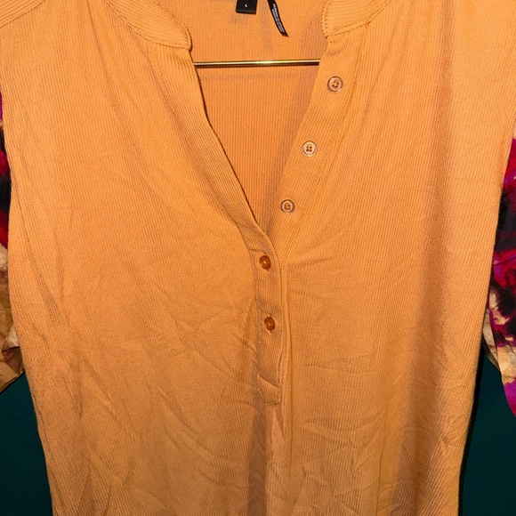 DKNY Tan Top with Multicolor Puff Sleeves - Picture 5 of 8
